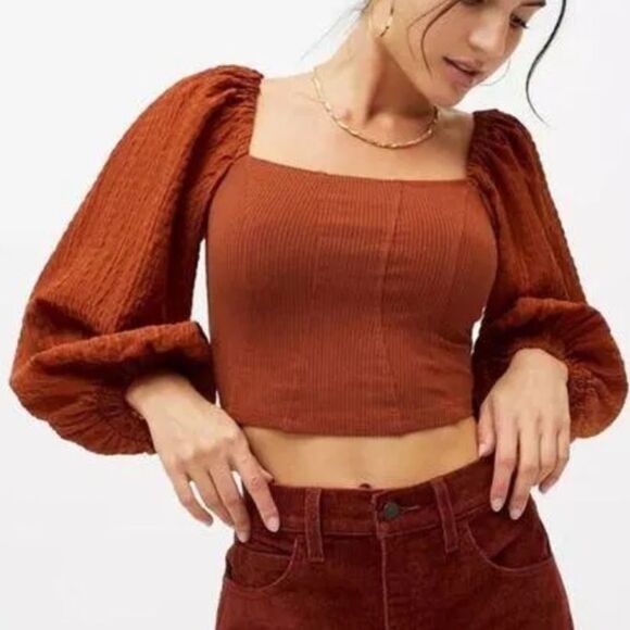Urban Outfitters Claudia Cropped Top Blouse Size M Balloon Sleeves Rust Orange - Picture 1 of 15